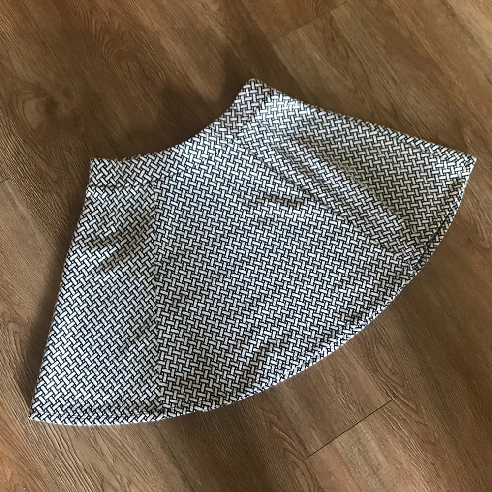 Aeropostale Black & White Skater Skirt - Medium